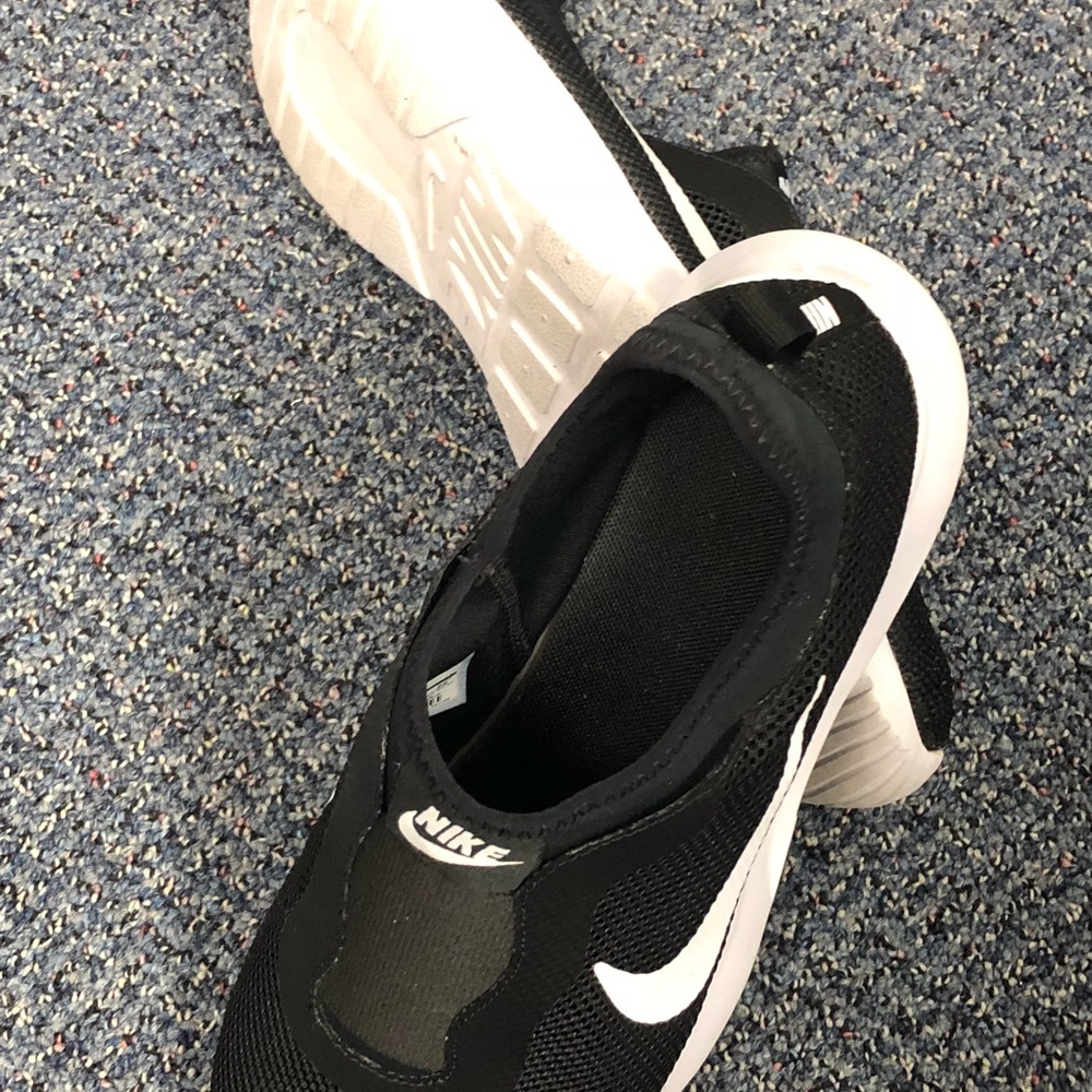 Nike tennis shoes